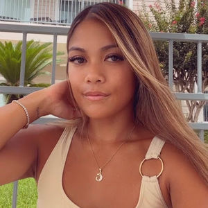 Meet your Posher, Gabriella